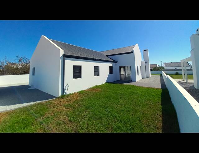 3 BEDROOM HOUSE FOR SALE IN BRITANNIA BEACH ESTATE